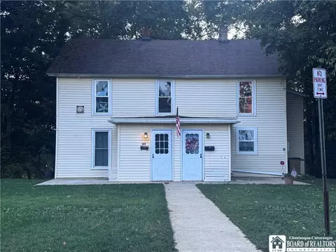 109 Prospect St, Pomfret, NY 14063