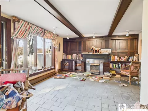 Living - 699 Main St, Olean, NY 14760 photo 3 of 4