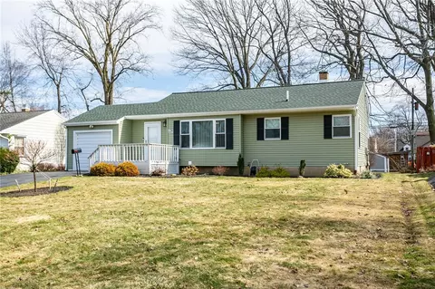 128 Morrow Dr, Greece, NY 14616