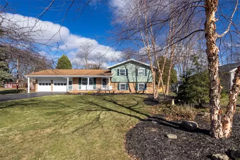 746 N Greece Rd, Greece, NY 14626
