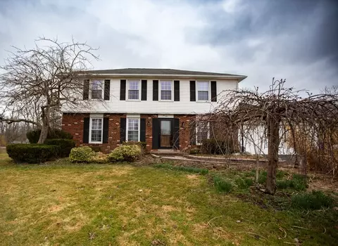 210 Kinmont Dr, Greece, NY 14612