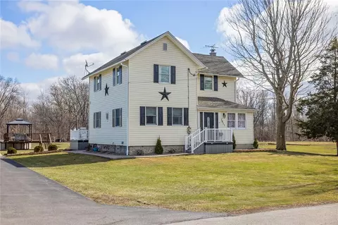 1911 Phillips Rd, Burt, NY 14028