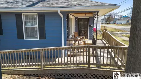 92 E Pine St, Dunkirk, NY 14048 photo 4
