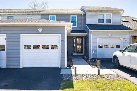 5711 Running Brook Rd, Farmington, NY 14425