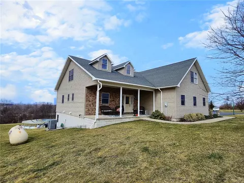 5619 Ridge Rd, Springport, NY 13021