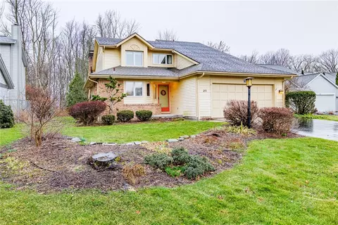 25 Old Winding Ln, Perinton, NY 14450