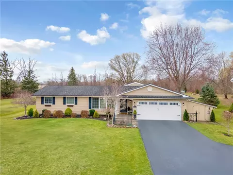 75 Parma Center Rd, Parma, NY 14468