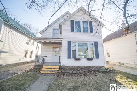 23 N Beagle St, Dunkirk, NY 14048