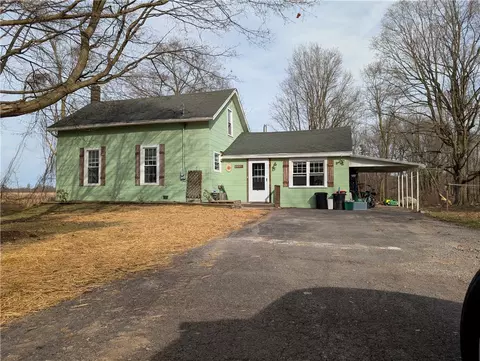666 Johnson Rd, Riga, NY 14428