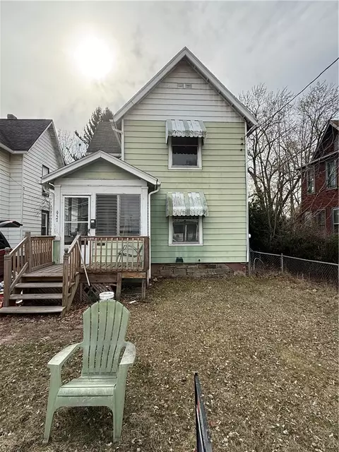 957 Oak St, Elmira, NY 14901
