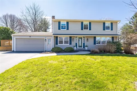 66 Wheatstone Cir, Perinton, NY 14450