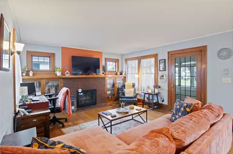 195 Pemberton Rd, Irondequoit, NY 14622 photo 5