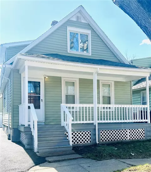 9 Peckham St, Rochester, NY 14621