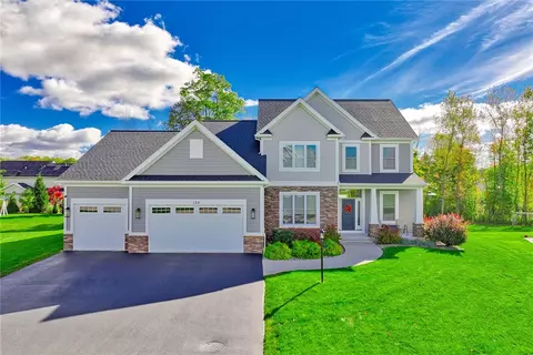 150 Lynx Ct, Fairport, NY 14450