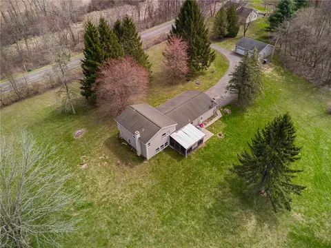 497 Hartnagle Rd, Arcadia, NY 14513