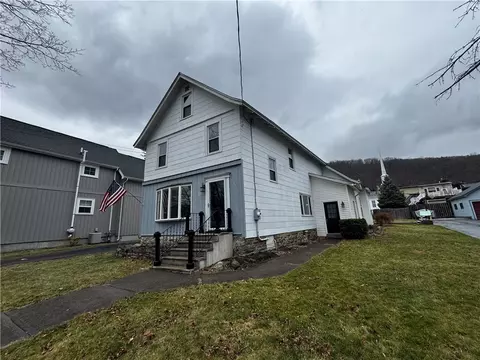 34 Lake St, Urbana, NY 14840
