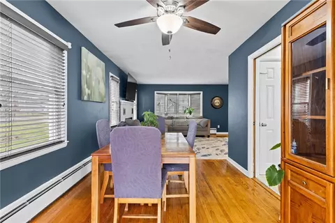 162 Wyndham Rd, Irondequoit, NY 14609 photo 9