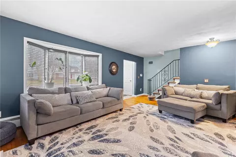 162 Wyndham Rd, Irondequoit, NY 14609 photo 6