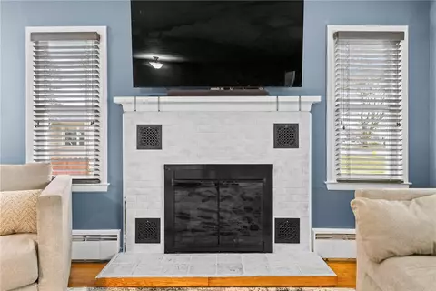 162 Wyndham Rd, Irondequoit, NY 14609 photo 5