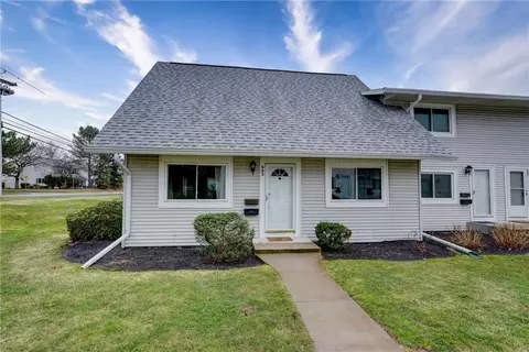 603 Eastbrooke Ln, Rochester, NY 14618