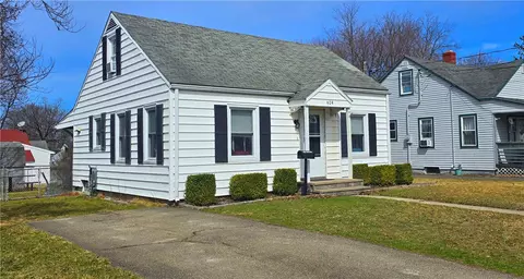 624 Mcdowell Pl, Elmira, NY 14904