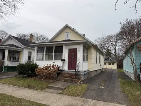 37 Mount Vernon Ave, Rochester, NY 14620