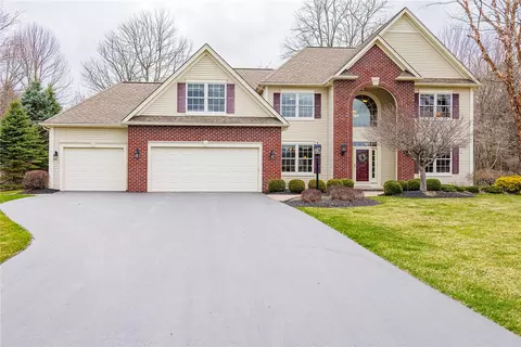 1487 Providence Dr, Webster, NY 14580