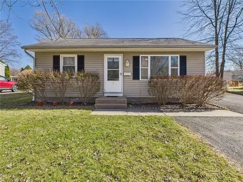 9 Seneca Cir, Seneca Falls, NY 13148