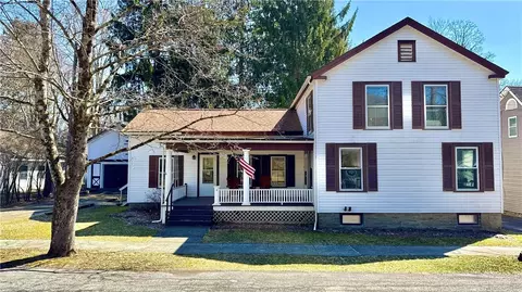5 Elm St, Butternuts, NY 13776