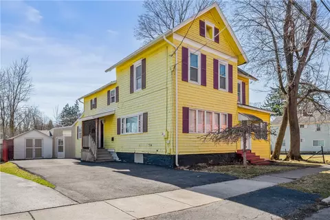 12 Logan St, Auburn, NY 13021