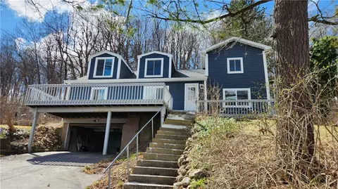239 Victor Rd, Perinton, NY 14450