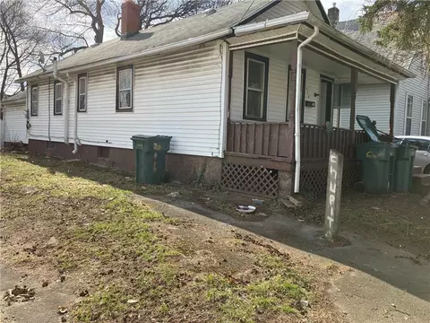 206 Lincoln St, Rochester, NY 14605