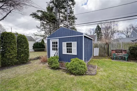 329 Scholfield Rd, Irondequoit, NY 14617 photo 29