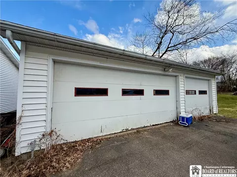 324 N 5th St, Olean, NY 14760 photo 2