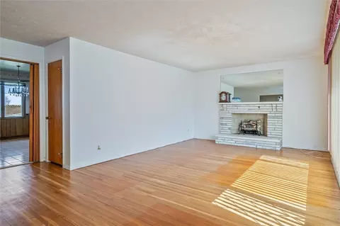 38 Case Ter, Irondequoit, NY 14609 photo 9