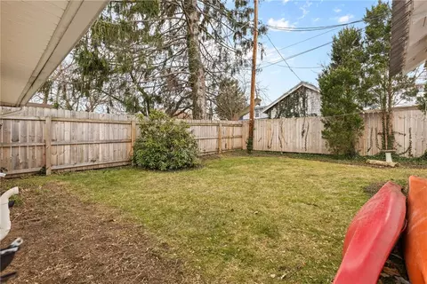 Exterior - 191 Pinehill Dr, Irondequoit, NY 14622 photo 1 of 2