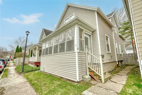71 Seager St, Rochester, NY 14620