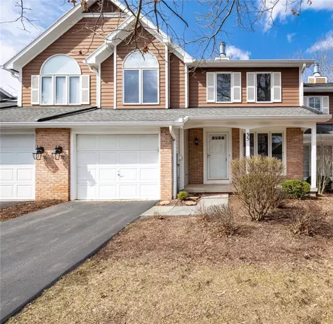 35 Wind Loft Cir, Perinton, NY 14450