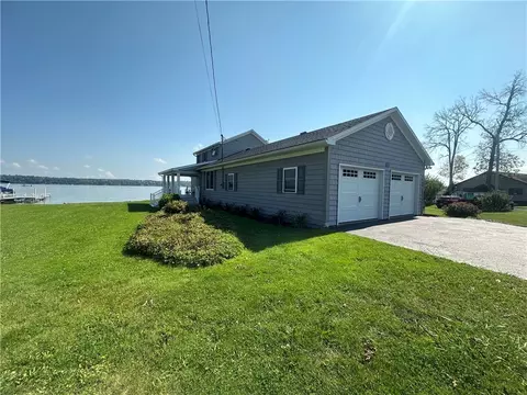 5648 W Lake Rd, Fleming, NY 13021