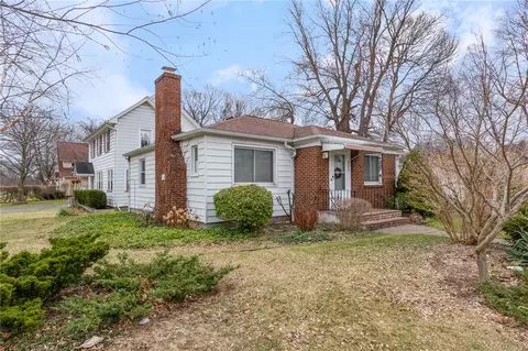 465 Laurelton Rd, Irondequoit, NY 14609 photo 4