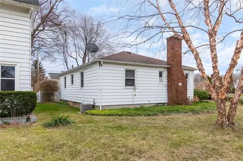 465 Laurelton Rd, Irondequoit, NY 14609 photo 7