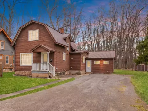 127 Mcclelland St, Albion, NY 14411