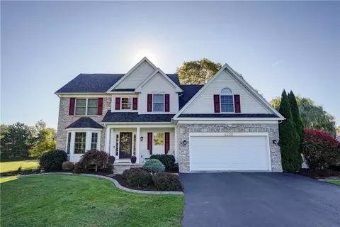 1239 Lake Walk, Webster, NY 14580