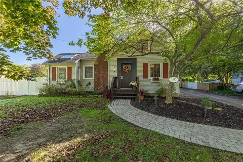 1582 Creek St, Rochester, NY 14625