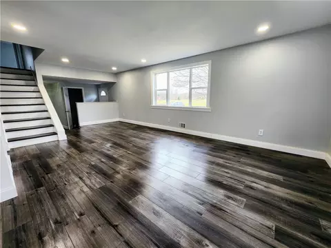 Living - 657 Regina Dr, Webster, NY 14580 photo 4 of 7