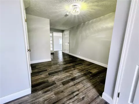 Entry Way - 657 Regina Dr, Webster, NY 14580 photo 2 of 3