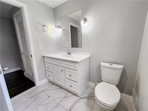 Bath - 657 Regina Dr, Webster, NY 14580 photo 2 of 5