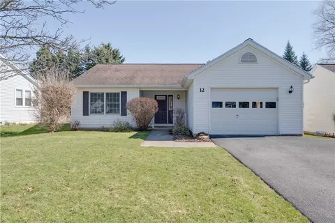 12 Freedom Pond Ln, Chili, NY 14514