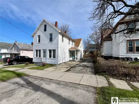 546 S Roberts Rd, Dunkirk, NY 14048