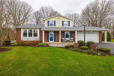 93 Parkway, Chili, NY 14514
